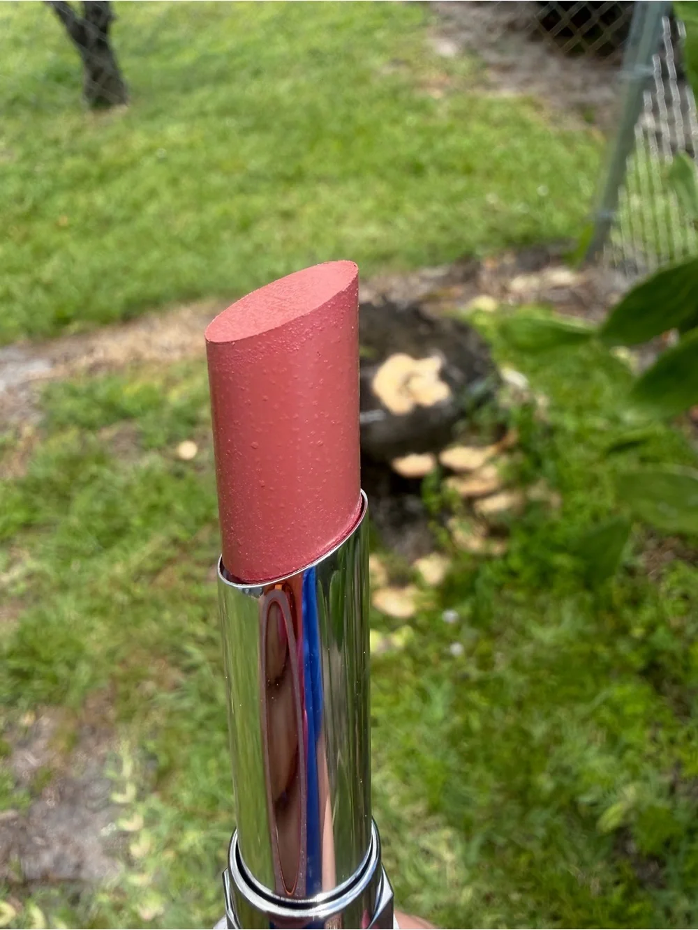 KRISTOFER BUCKLE Cashmere Slip Lipstick In Bardot light brown